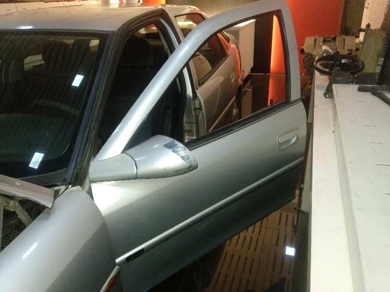Puerta delantera izquierda opel vectra b berlina comfort