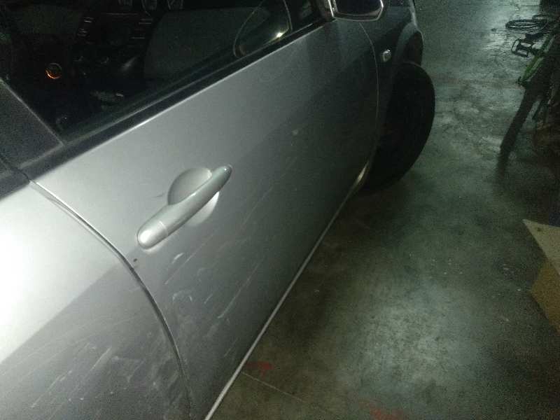 Cerradura puerta delantera derecha nissan primera berlina (p12) acenta