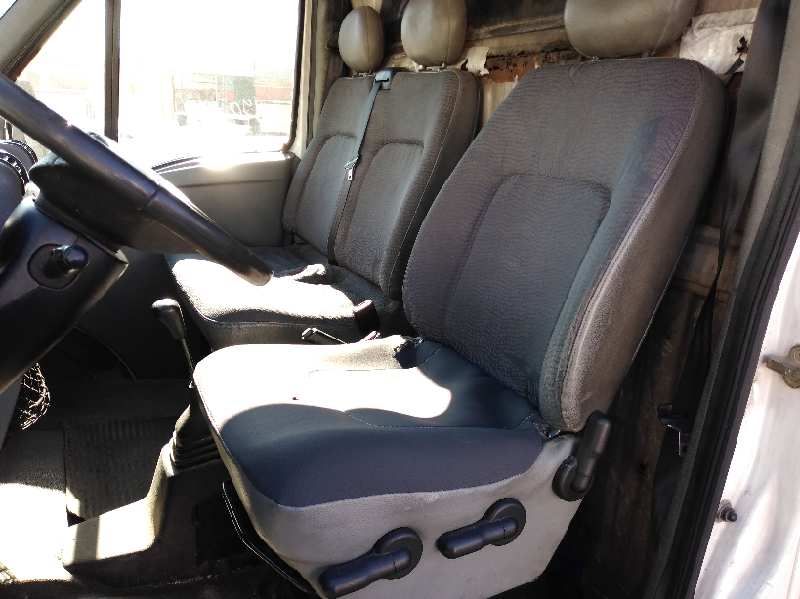 Asiento delantero izquierdo renault master bus bus   l3h2   techo elevado  1