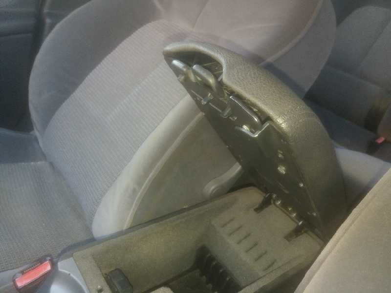 Apoyabrazos central peugeot 407 confort