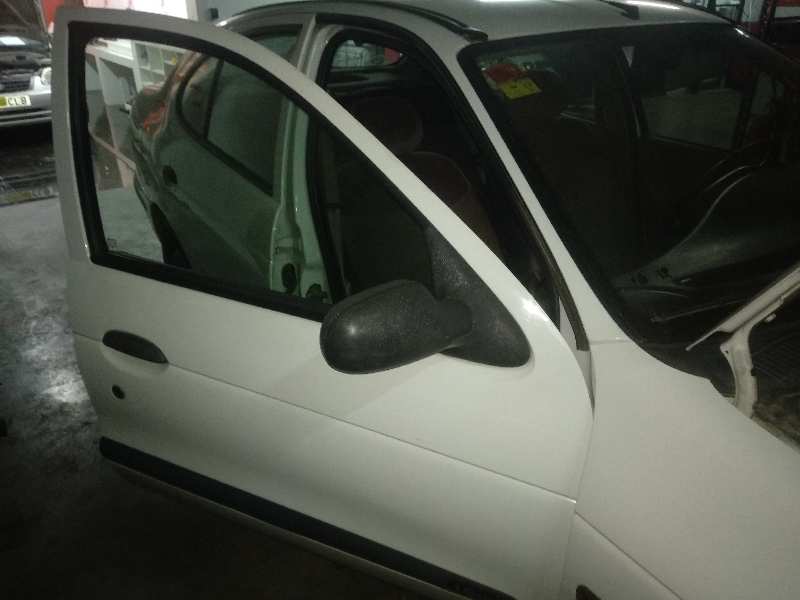 Puerta delantera derecha renault megane i fase 2 classic (la..) 1.6 16v authentique