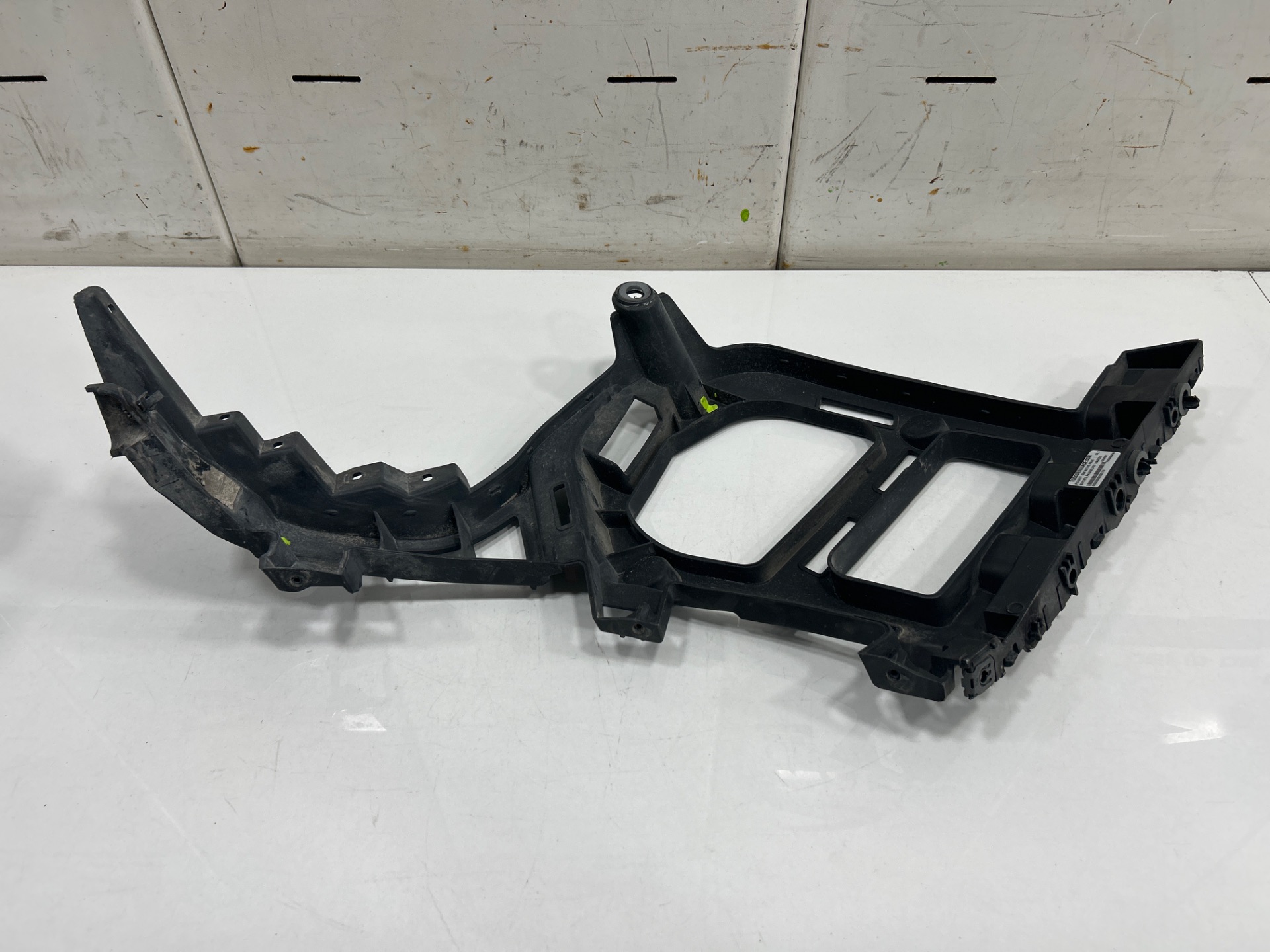 Soporte paragolpes trasero peugeot 3008 active pack