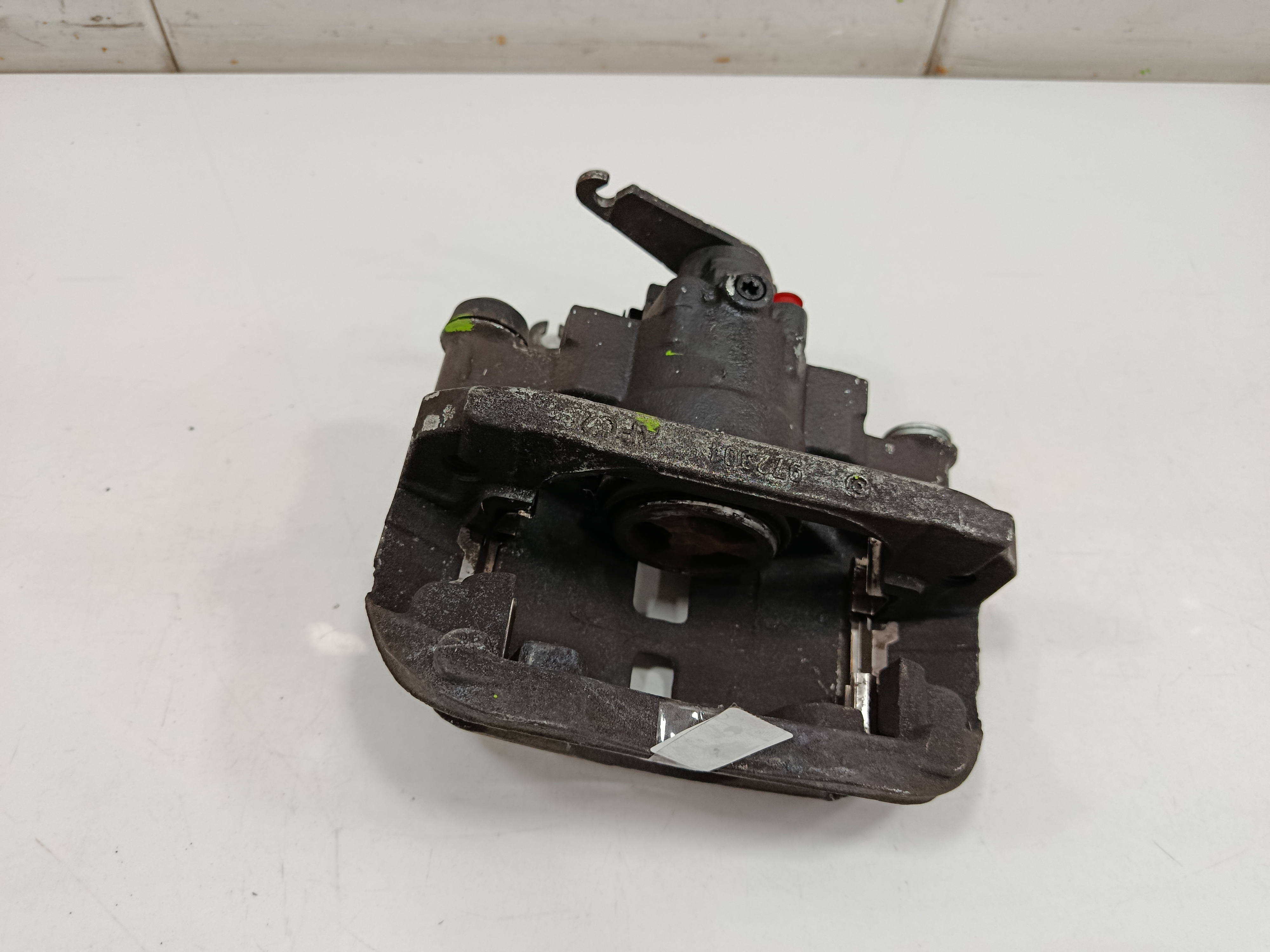Pinza de freno trasera derecha cabina simple 35 s... batalla