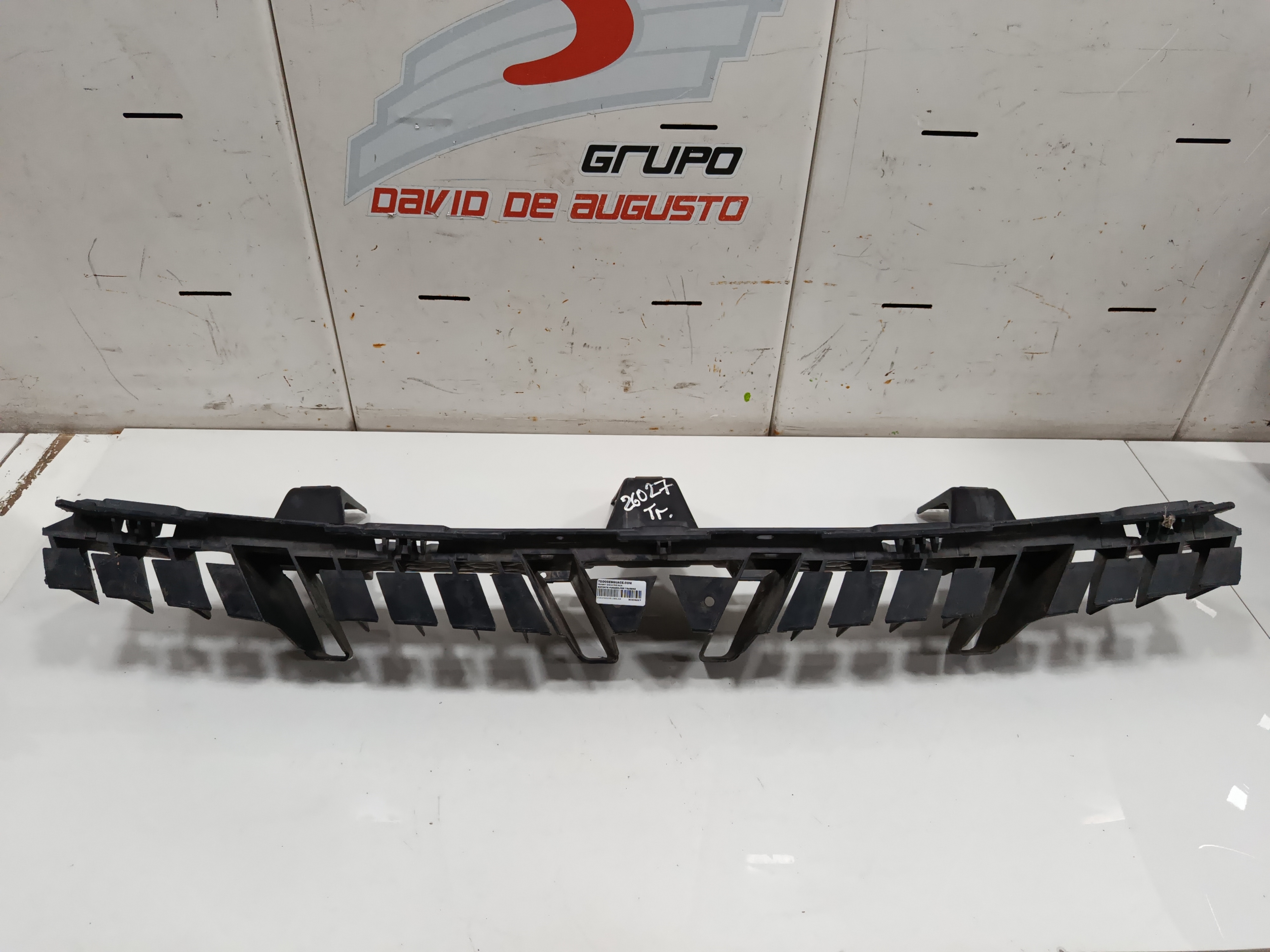 Soporte paragolpes trasero peugeot 3008 active pack