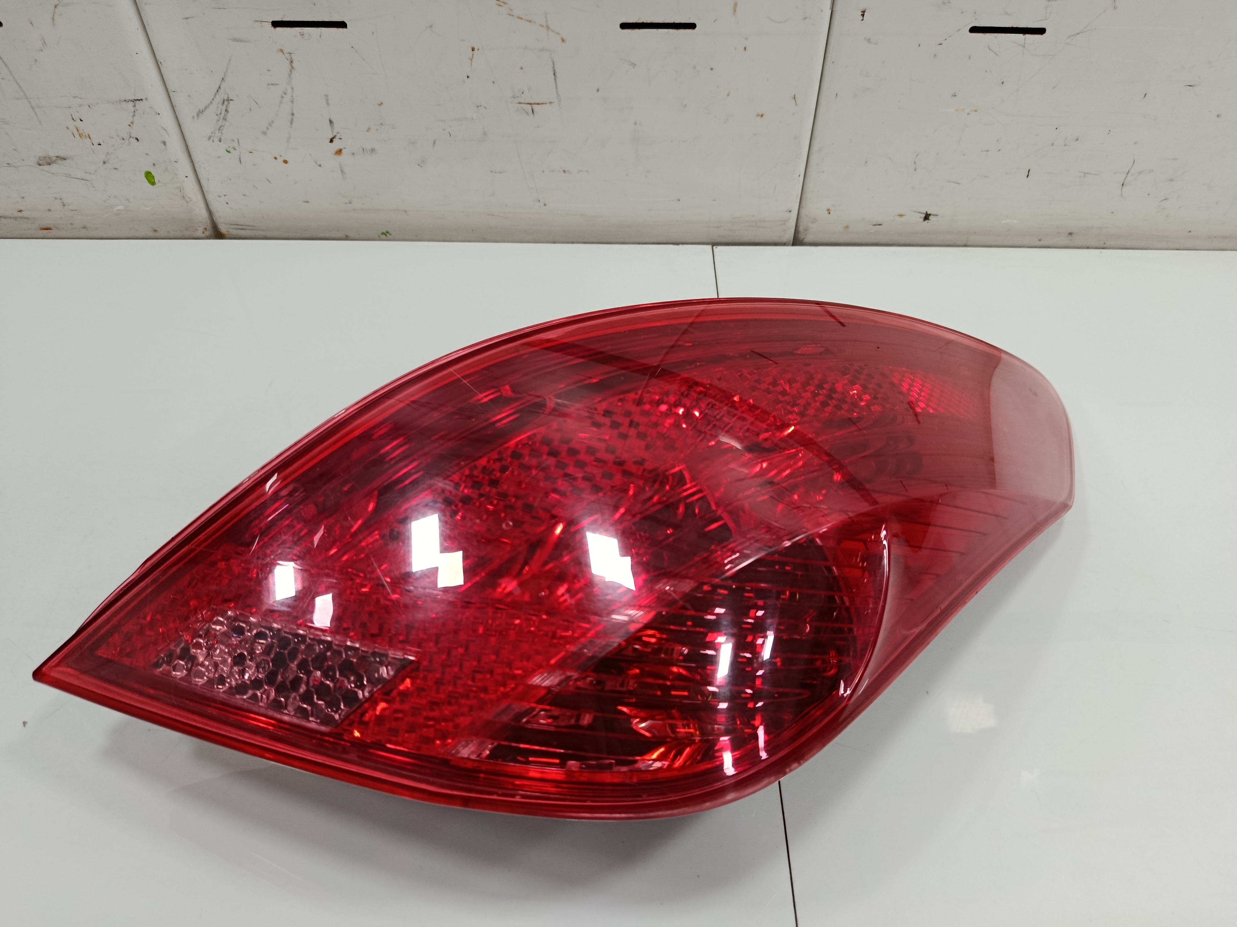 Piloto trasero derecho peugeot 308 sportium