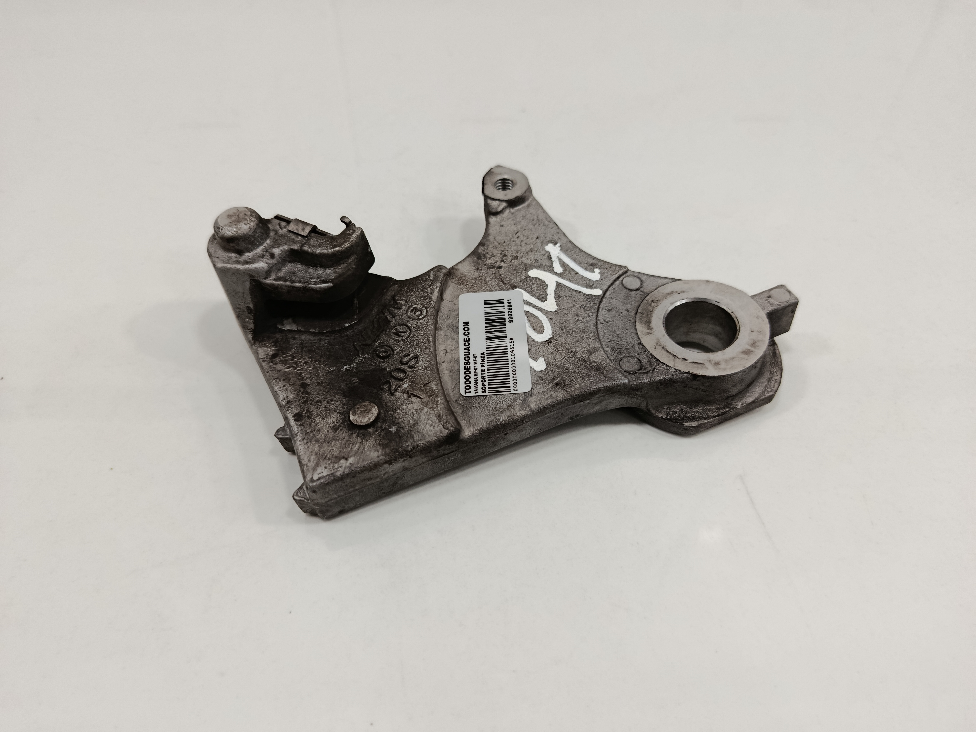 Soporte pinza yamaha mt-07 mt07