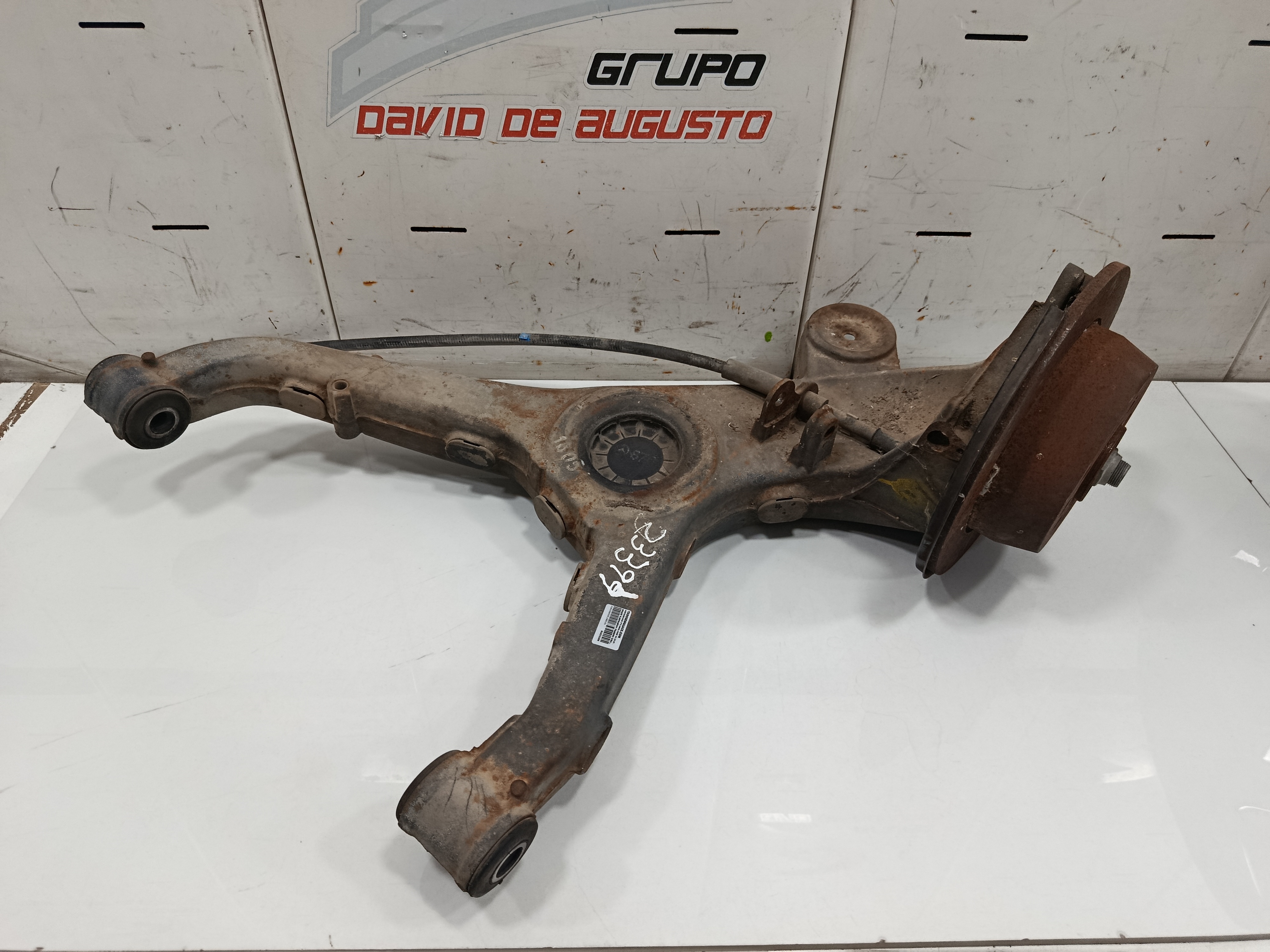 Brazo suspension trasero izquierdo mercedes-benz vito (w638) combi 108 cdi    (638.194)