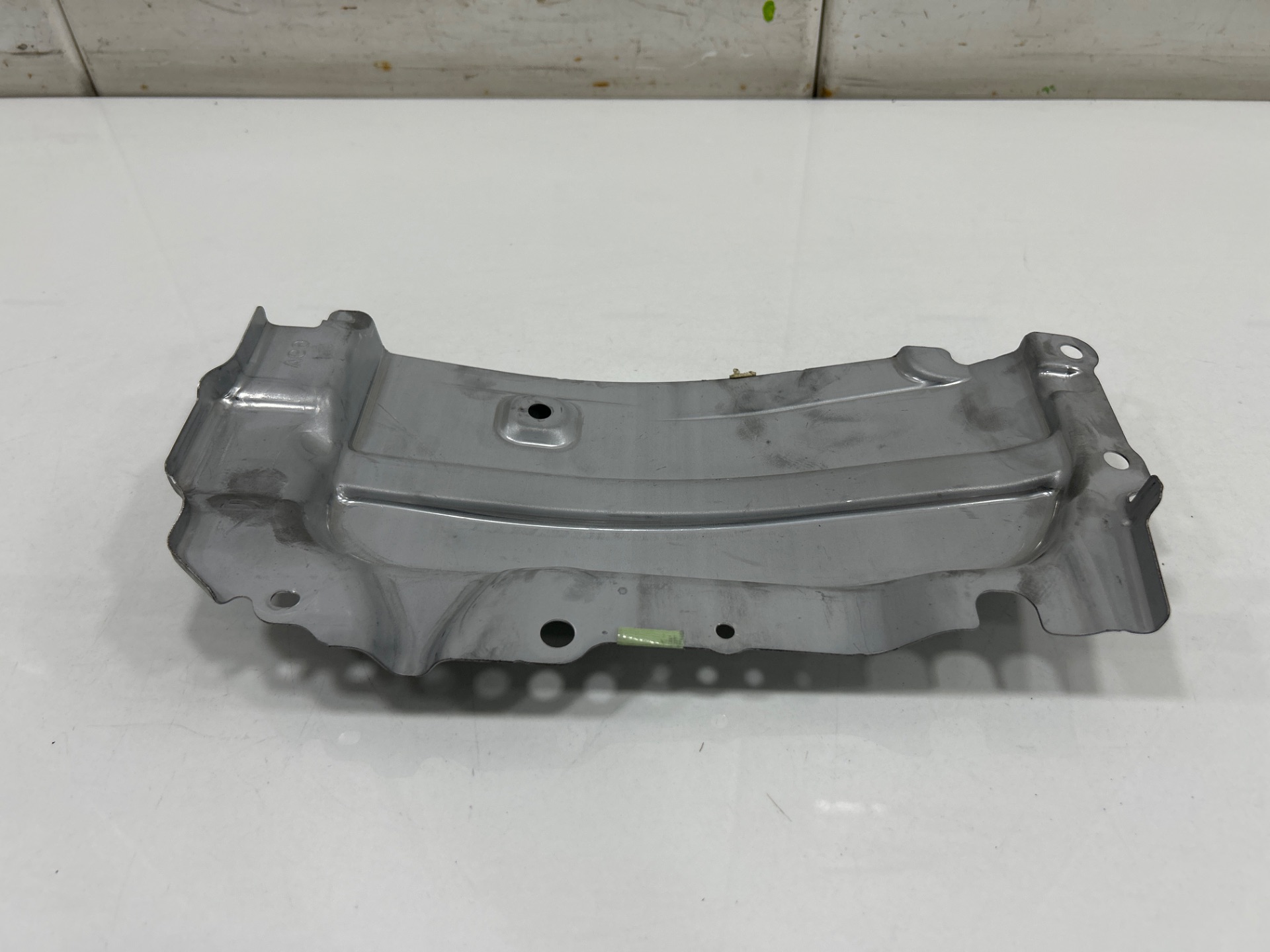 Soporte toyota corolla (e21) hybrid style