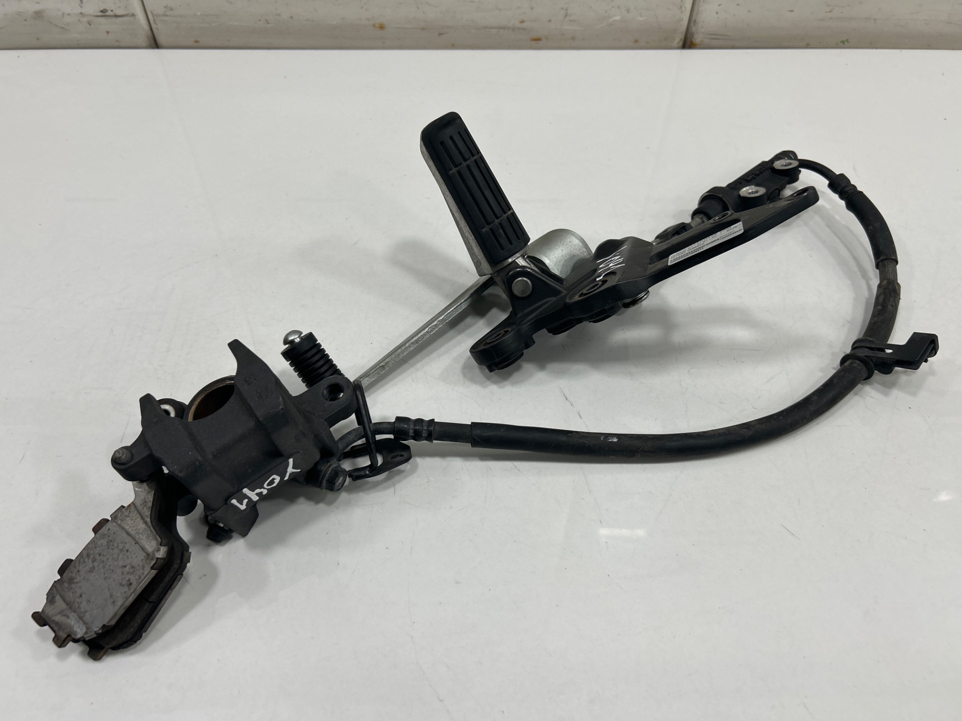 Estribo derecho yamaha mt-07 mt07