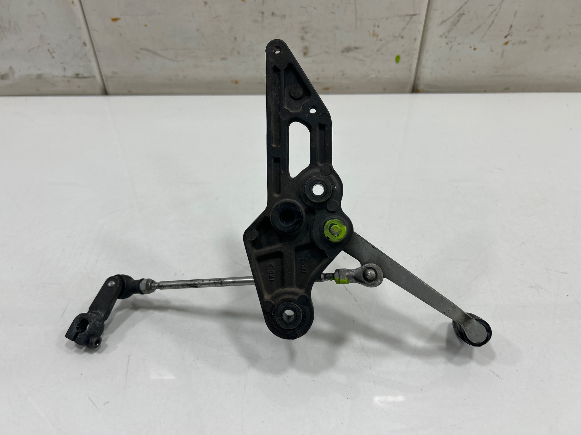 Estribo izquierdo yamaha mt-07 mt07