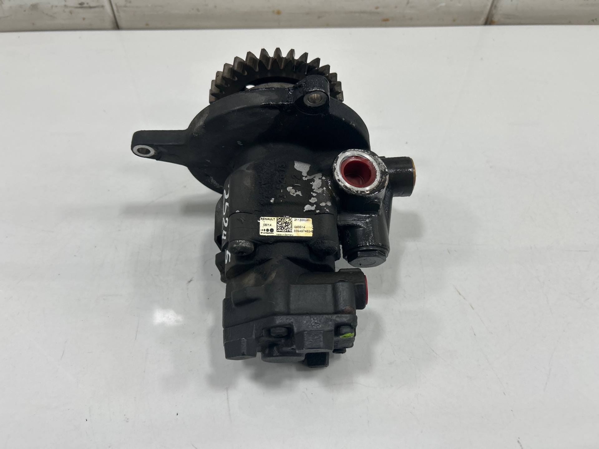 Bomba direccion renault t 460 dti 11 460 euro vi