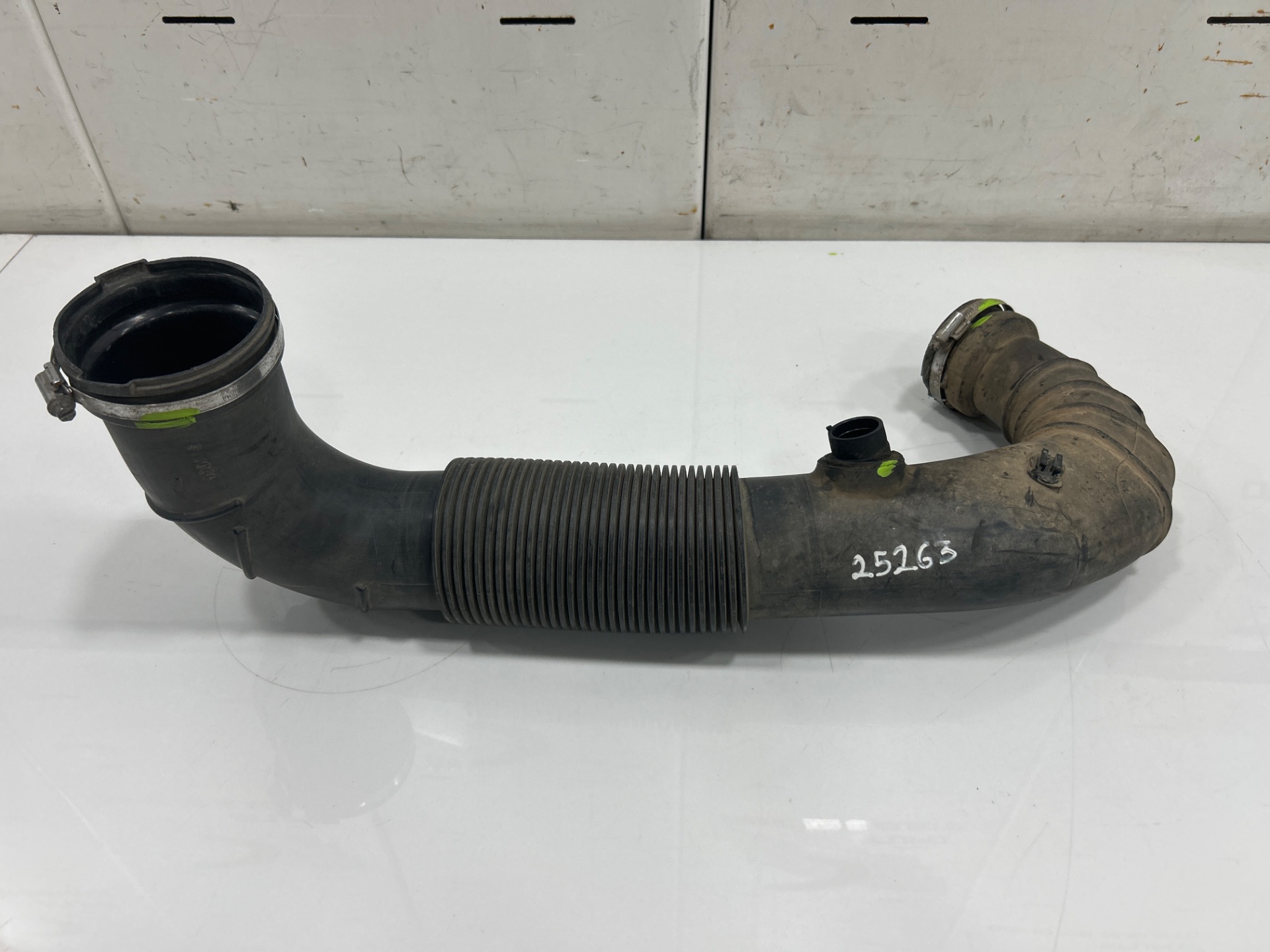 Tubo admision mercedes-benz sprinterii caja cerrada (desde 01.06) 210211213214216 cdi (906.6
