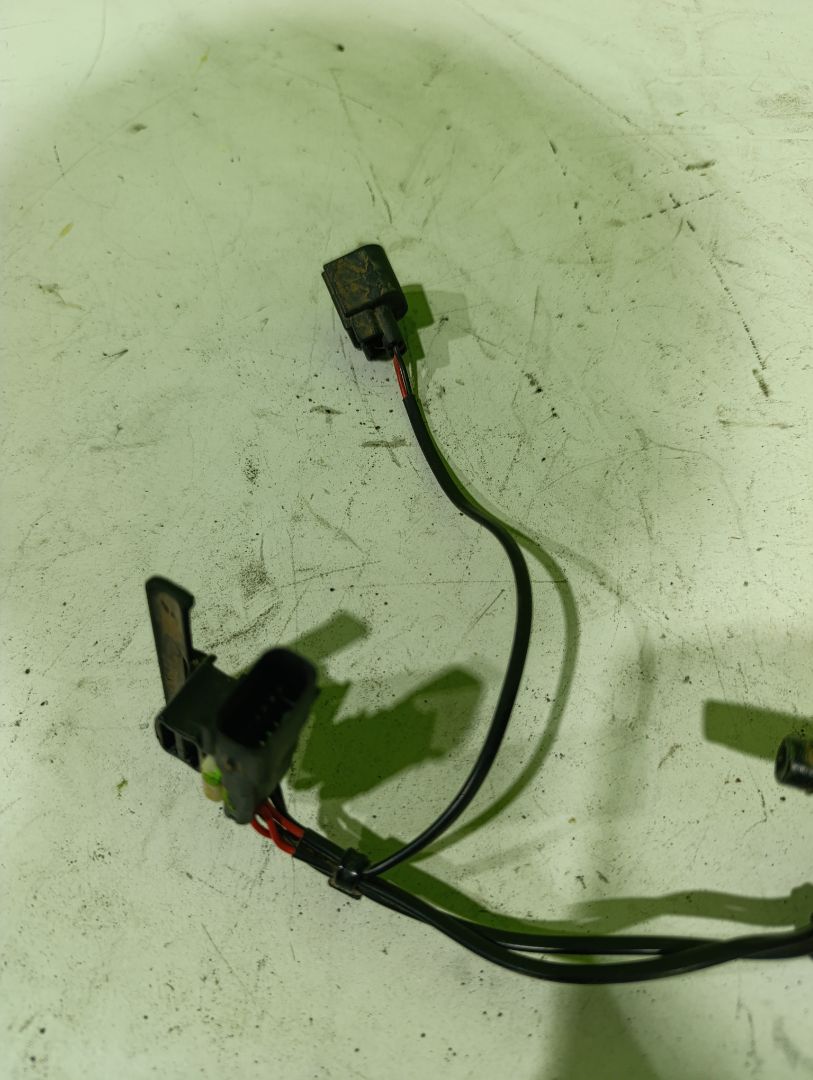 Anclaje cinturon trasero central ford mondeo lim. hybrid stline