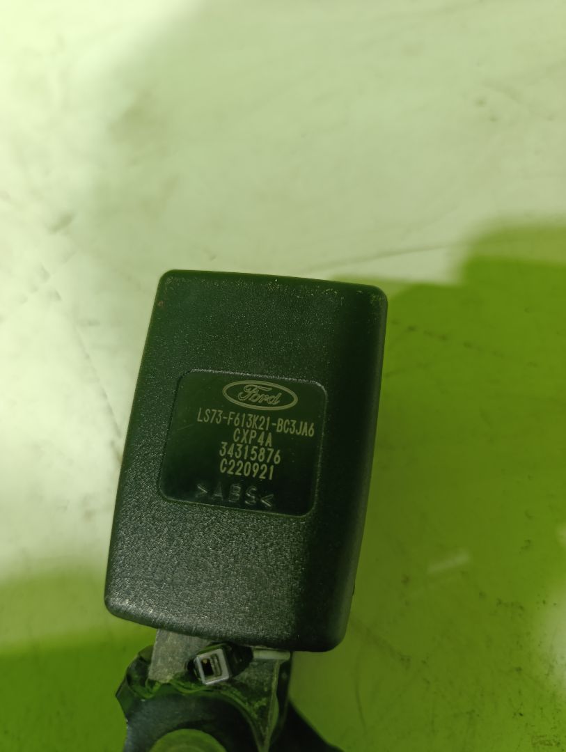 Anclaje cinturon trasero central ford mondeo lim. hybrid stline