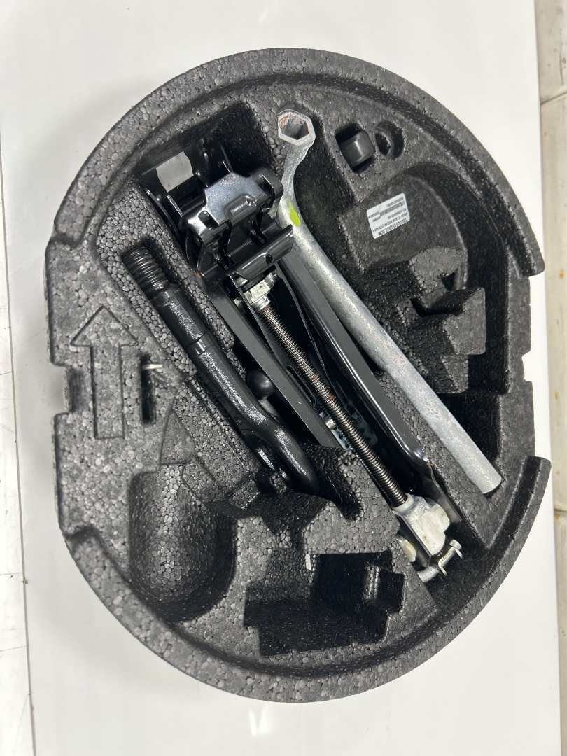 Kit herramientas skoda octavia berlina (1z3) active