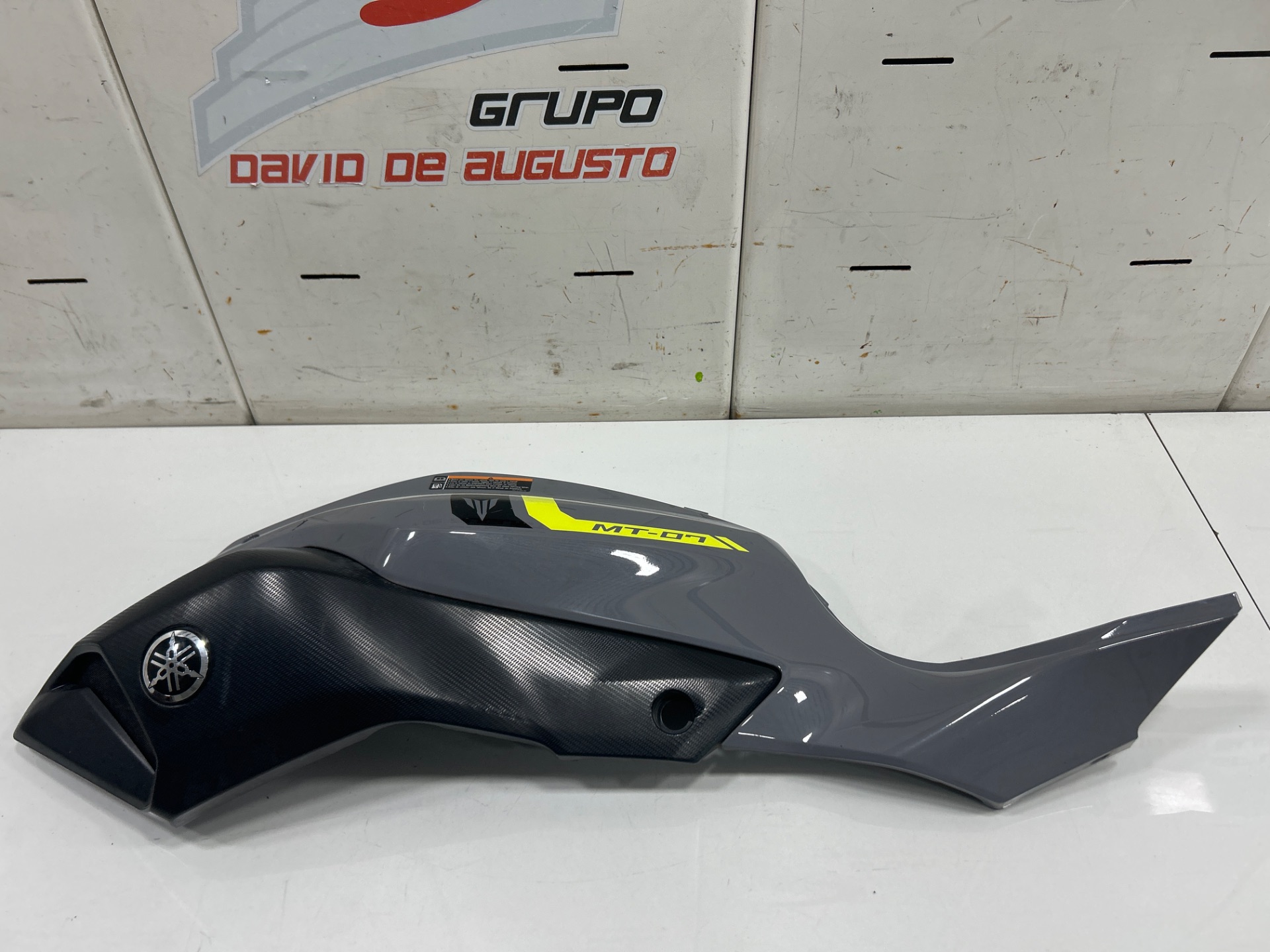Moldura yamaha mt-07 mt07