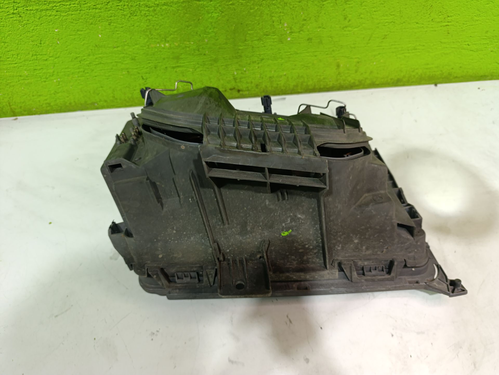 Faro izquierdo mercedes-benz clase e (w124) berlina e 300 diesel (124.131)