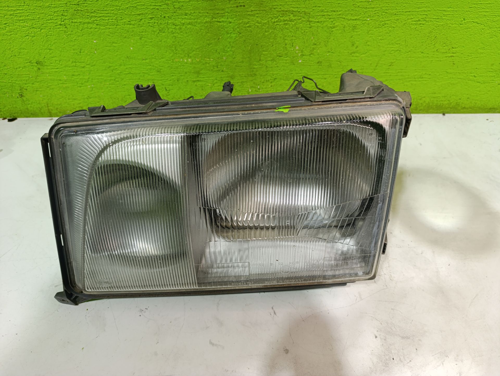 Faro izquierdo mercedes-benz clase e (w124) berlina e 300 diesel (124.131)