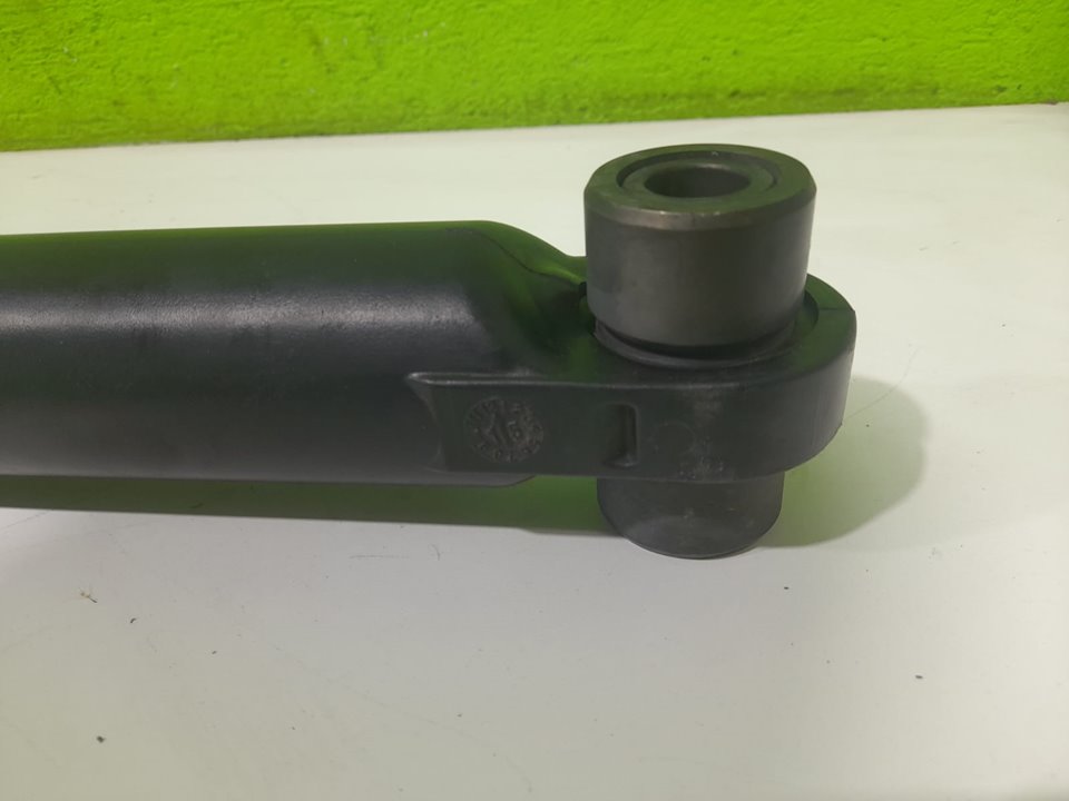 Botella levantamiento cabina renault t 520 highcab t4x2