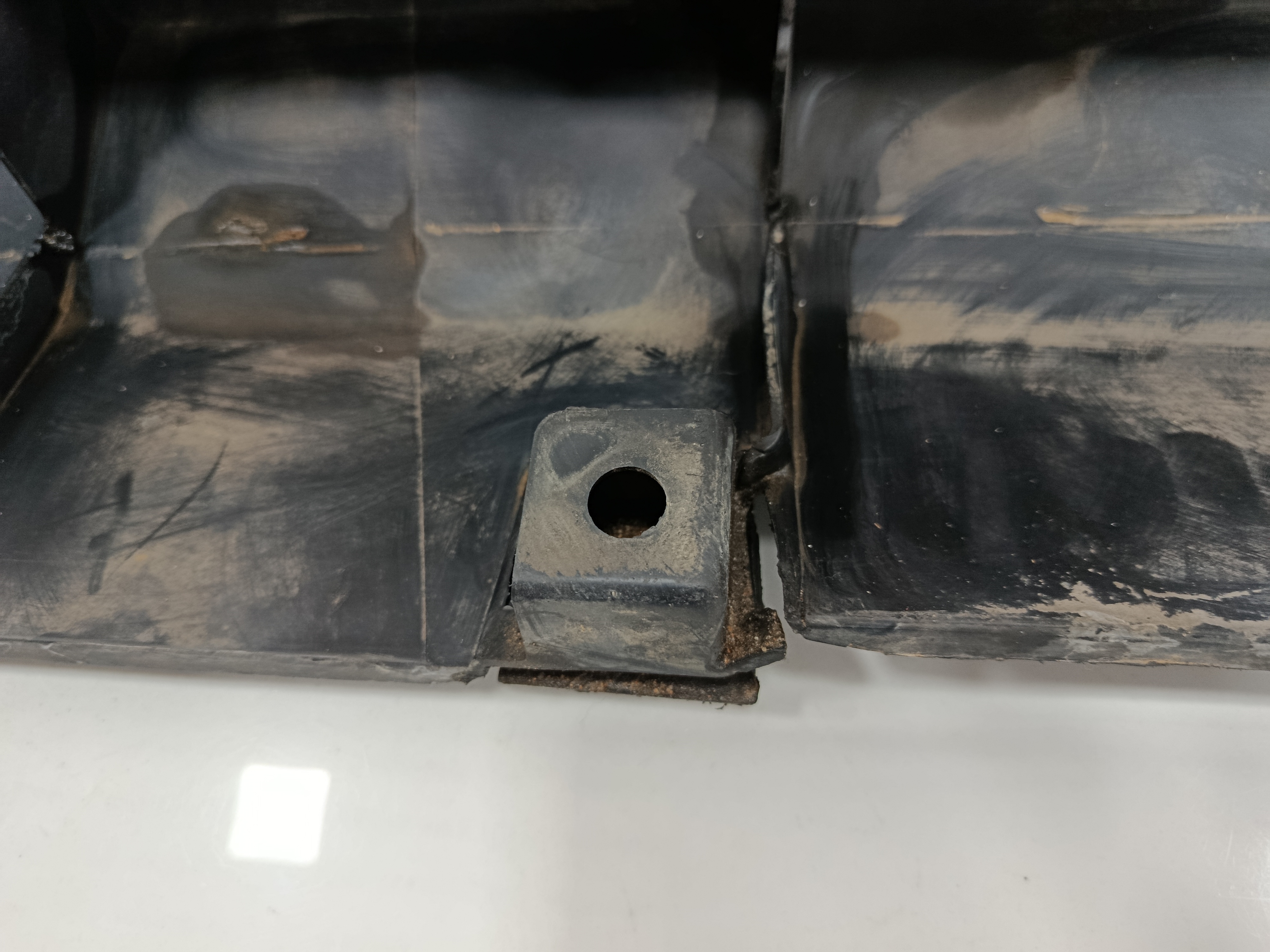 Faldon lateral tesla model s basis