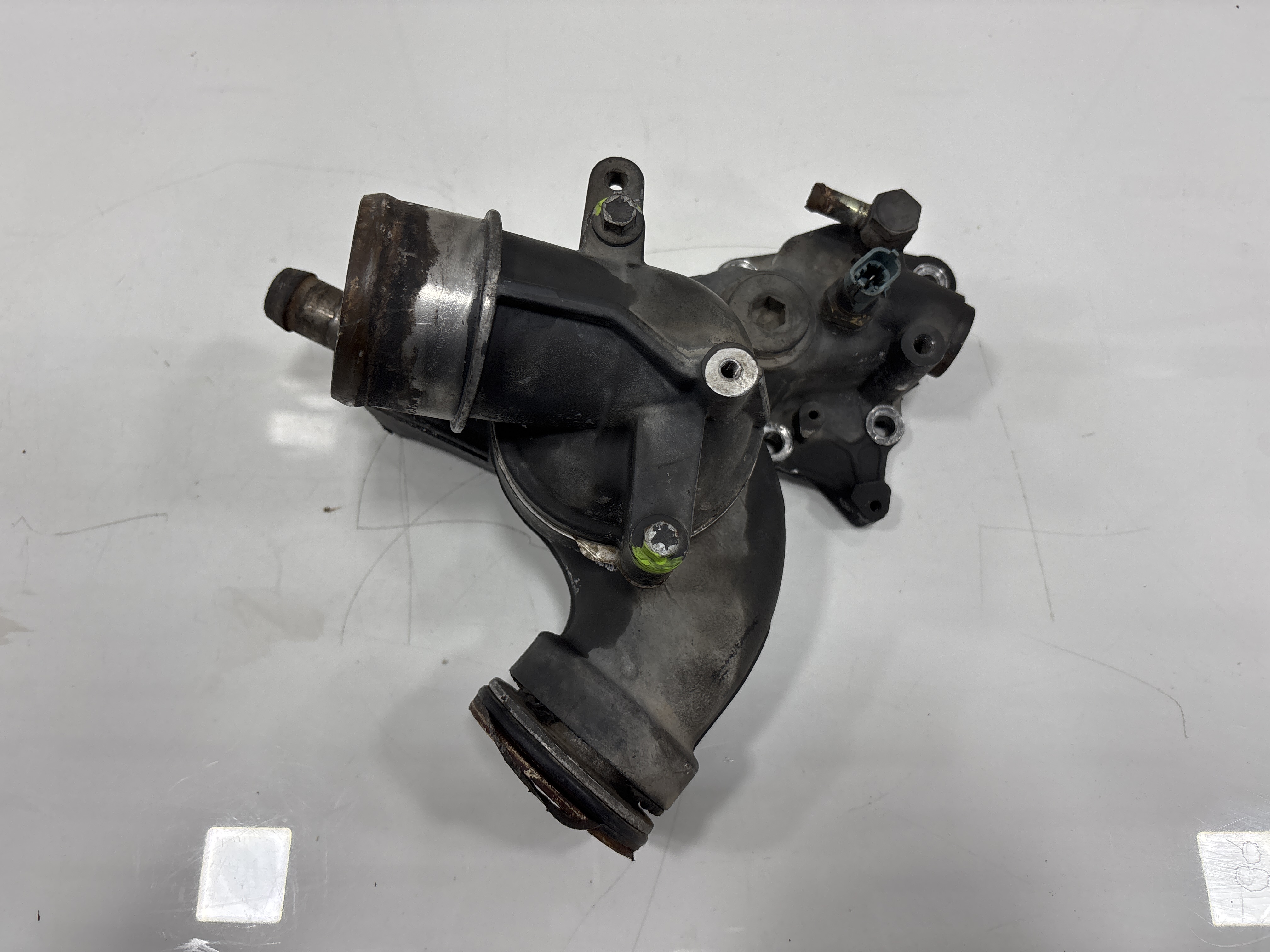 Cuerpo termostato renault midlum fg   xxx.12                   