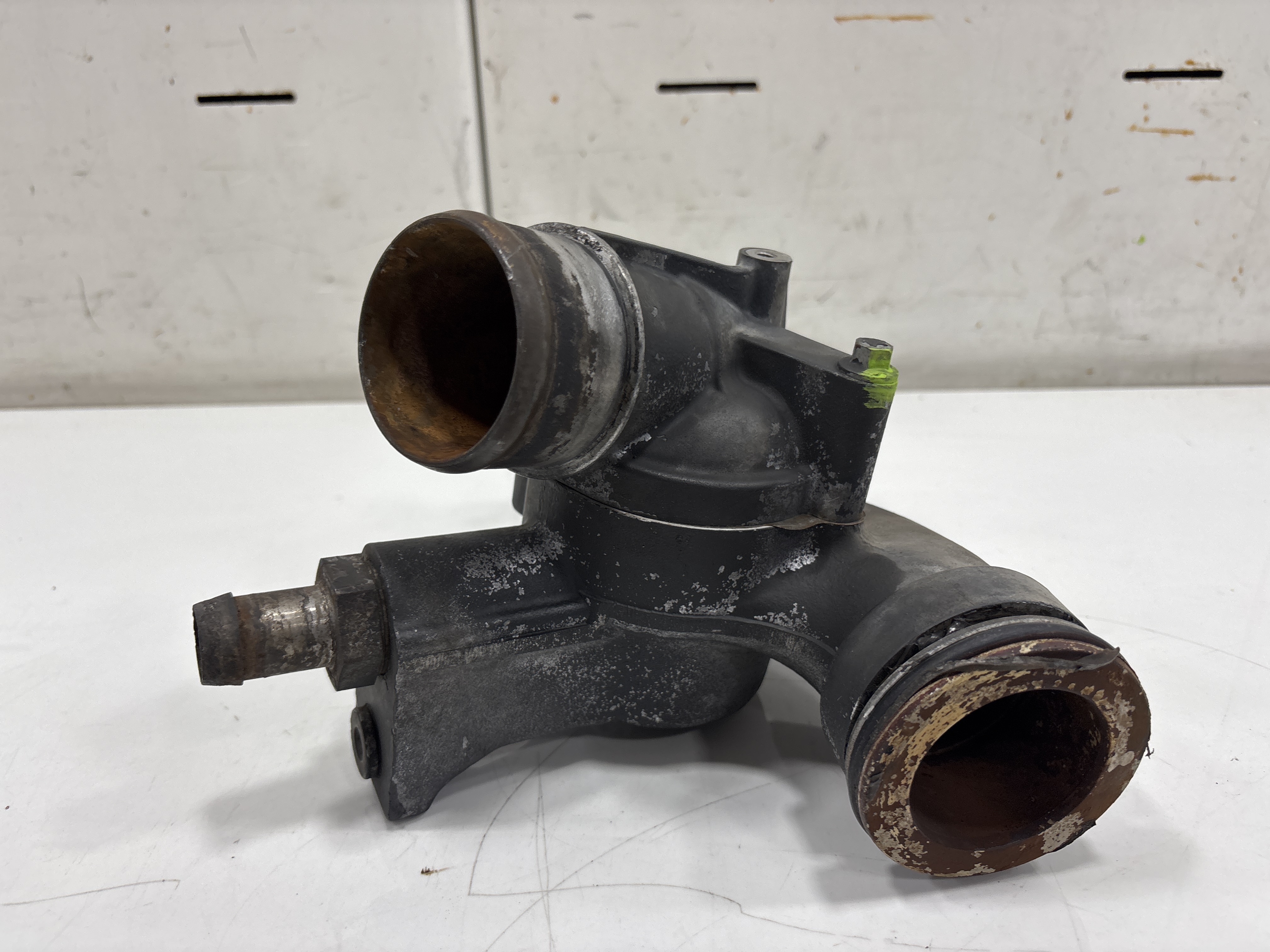 Cuerpo termostato renault midlum fg   xxx.12                   