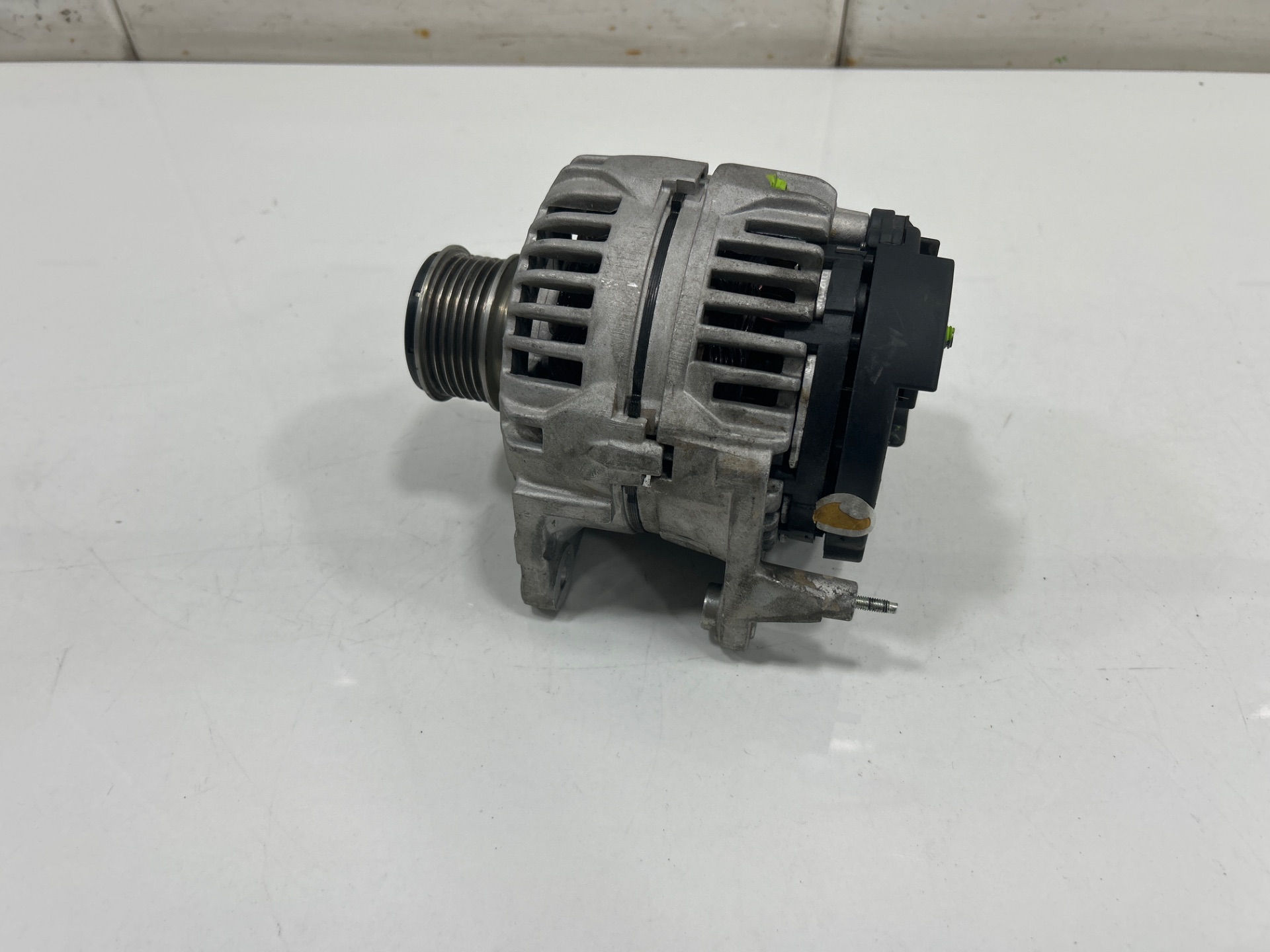 Alternador volkswagen lt caja cerrada  combi (mod. 1997) lt  28  caja cerrada