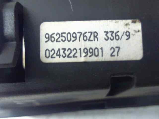  reloj hora   peugeot 206 berlina xr 1.9 diesel