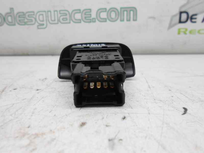  interruptor warning   nissan primera berlina (p12) acenta 1.6 cat