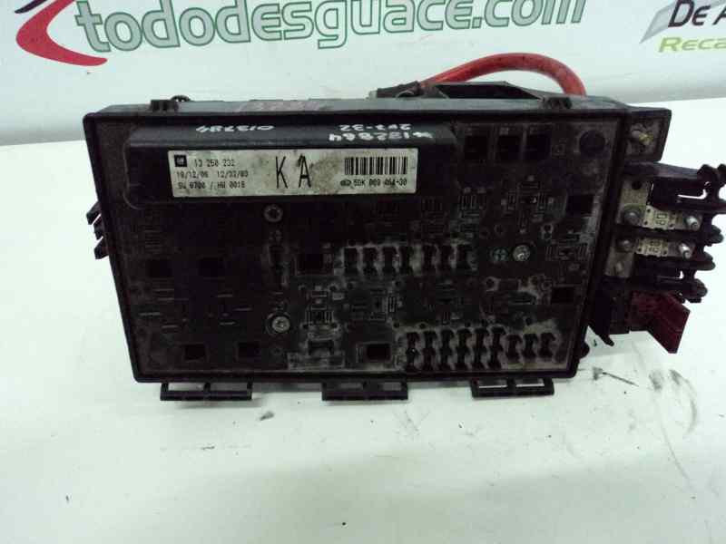  caja reles / fusibles   opel astra h ber. 1.9 cdti 1.9 cdti