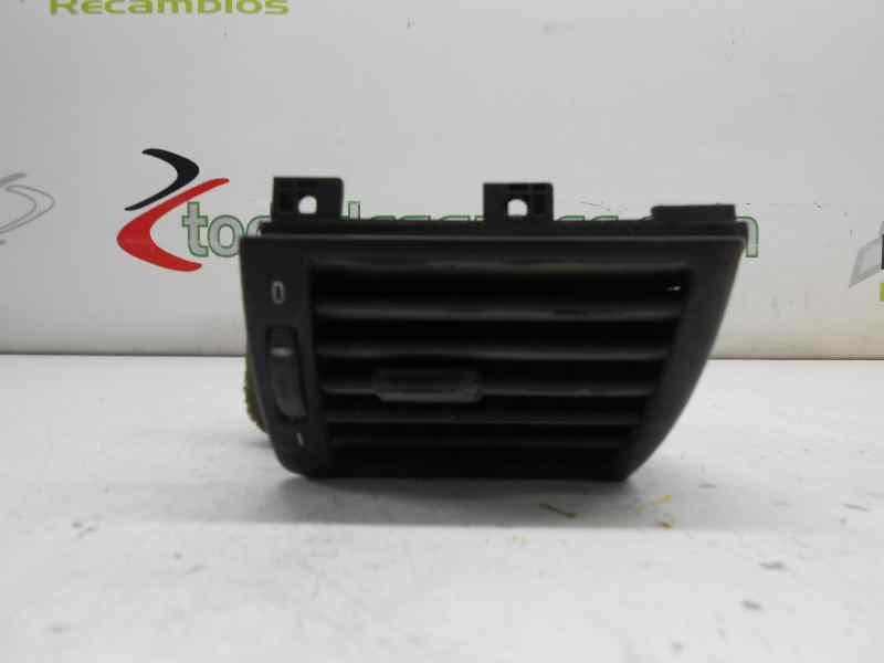  rejilla aire izquierda   bmw serie 3 berlina (e46) 320d 2.0 16v diesel cat