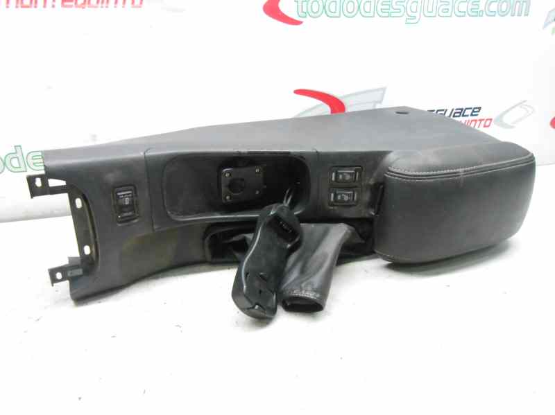  apoyabrazos central   nissan primera berlina (p12) acenta 1.9 16v turbodiesel cat