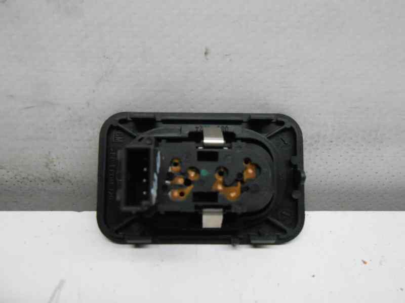  maneta elevalunas delantera derecha   opel corsa c club 1.2 16v cat (z 12 xe / lw4)