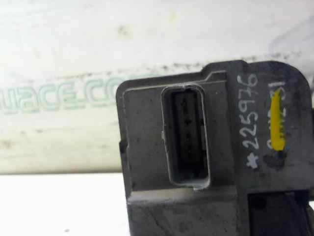  cerradura puert delantera izquierda   peugeot 206 berlina 