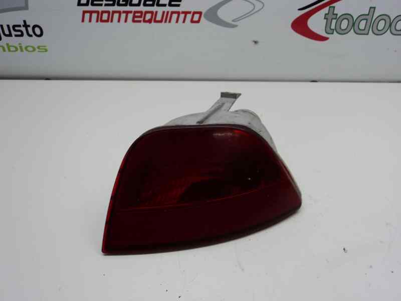  faro antiniebla trasero izquierdo   ford focus berlina (cak) ambiente 1.8 tdci cat