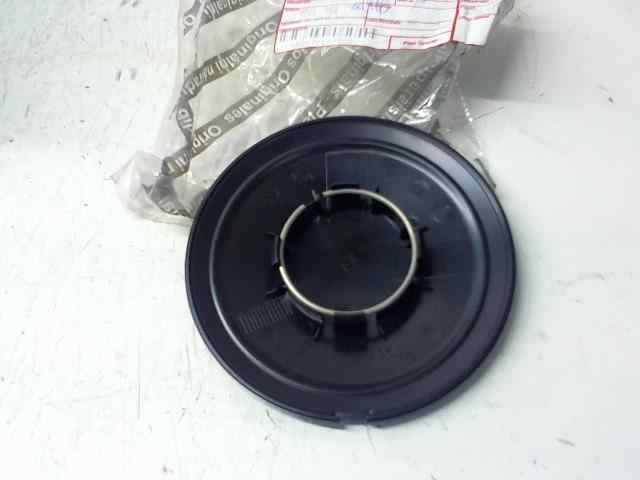  tapa cubo   fiat recambio original . .