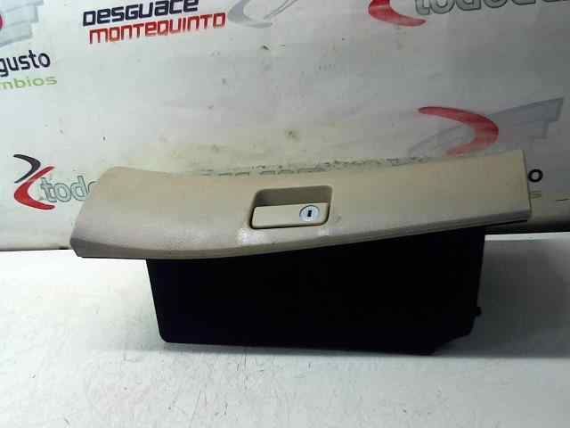  guantera   toyota avensis berlina (t25) 2.0 d4-d executive sedan (4-ptas) 2.0 turbodiesel cat