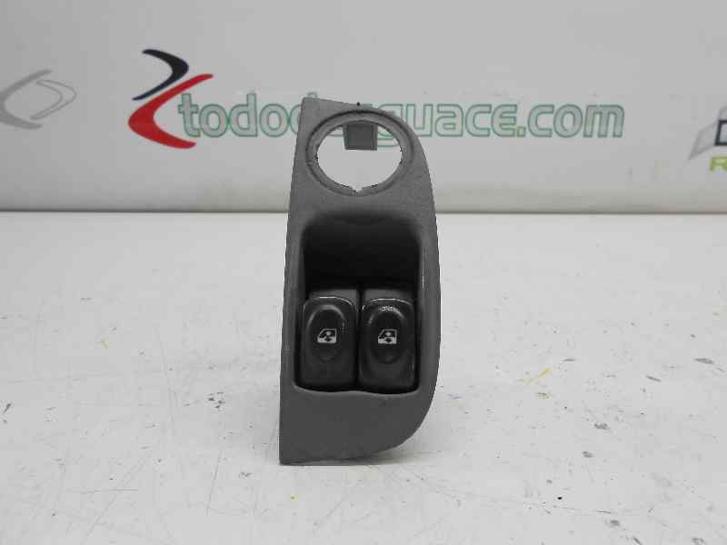  mando elevalunas delantero izquierdo   renault megane i classic (la0) 1.6e alize 1.6