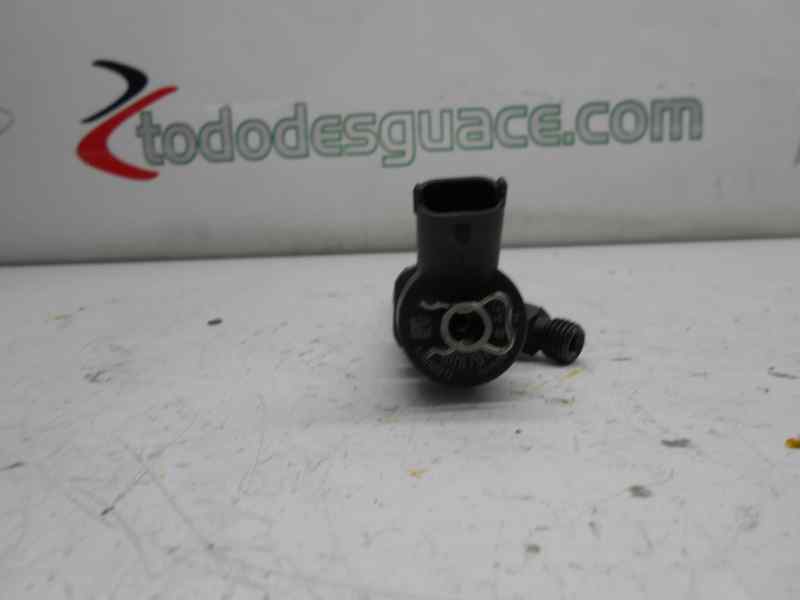 inyector   renault megane ii berlina 5p confort authentique 1.9 dci diesel  inyector   renault megane ii berlina 5p confort authentique 1.9 dci diesel