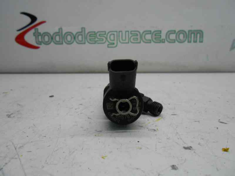 inyector   renault megane ii berlina 5p confort authentique 1.9 dci diesel  inyector   renault megane ii berlina 5p confort authentique 1.9 dci diesel