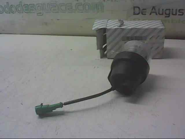  faro antiniebla derecho   fiat recambio original . .