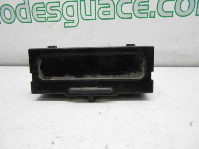  display central   renault megane i fase 2 berlina (ba0) 1.4 16v privilege 1.4 16v
