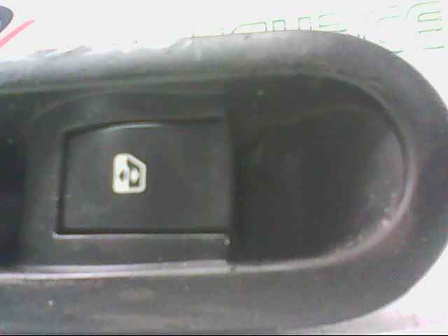  mando elevalunas trasero derecho   renault megane ii classic berlina confort authentique 1.5 dci diesel