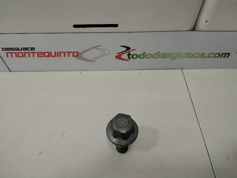  tornillo rueda llanta alumi   renault master ii phase 2 combi kombi 28t l2 6pl. 2.5 dci diesel cat