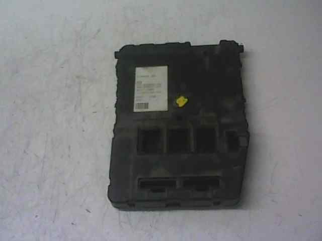  caja reles / fusibles   renault megane ii berlina 5p authentique 1.5 dci diesel