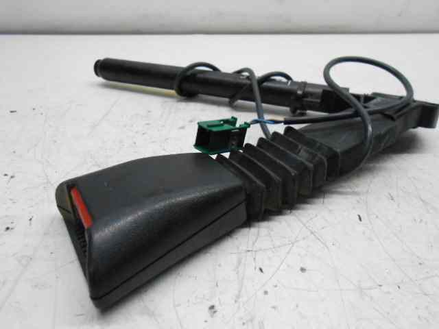  anclaje cinturon seguridad delantero izquierdo   opel meriva cosmo 1.7 16v cdti