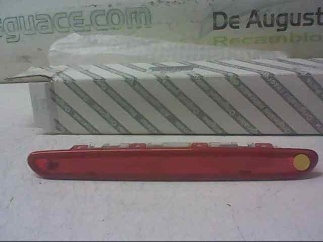  luz central de freno   fiat recambio original . .