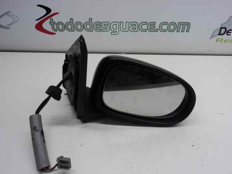  retrovisor derecho   nissan almera tino (v10m) acenta 2.2 dci diesel cat
