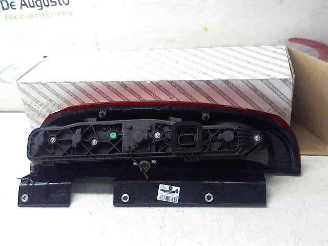 piloto trasero derecho   fiat recambio original . .