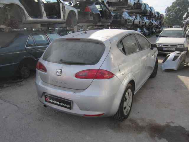  puerta delantera derecha   seat leon (1p1) comfort limited 1.9 tdi